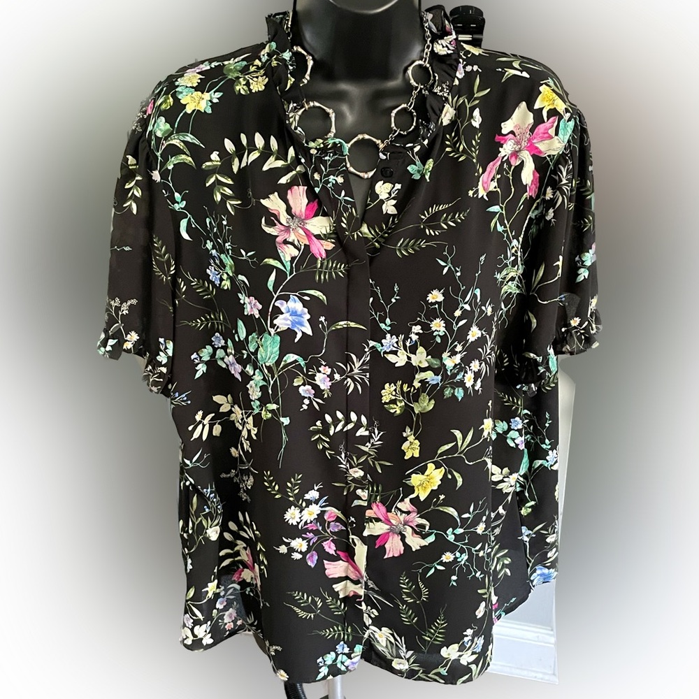 Adorable Tahari Shirt Blouse Size XL Black Floral Button Up Short Sleeve Top